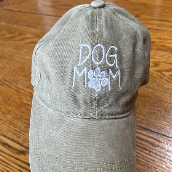 David and Young khaki Dog Mom cap.  Excellent condition. One size. - Picture 7 of 7
